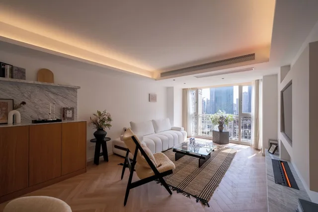 Elite, Apartment, 1 Queen and 1 Double Bed, Book and Bed-People's Square 2/2