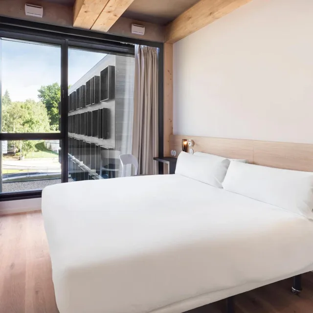 Deluxe, Double Bed, B&B HOTEL Guimaraes 3/7