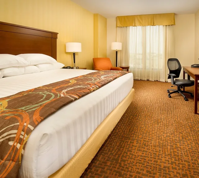 2 Rooms, Suite, King Bed, Sofa, Accessible, Drury Inn Suites Denver Westminster 5/9