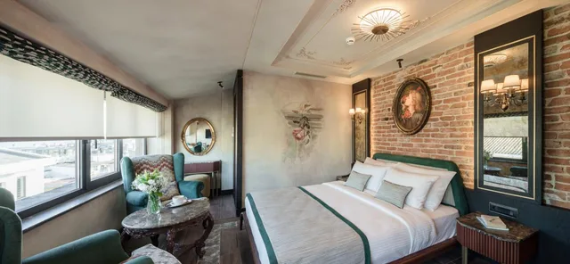 Deluxe, Double Bed, Lateral Side Sea View, Tria Hotel Istanbul 3/6
