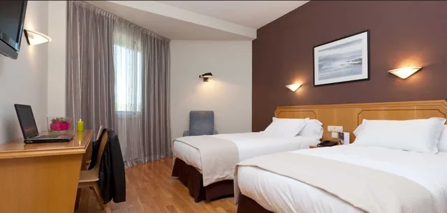 غرفة بسرير كوين، Spirit Hotel Ciudad de Burgos 3/7