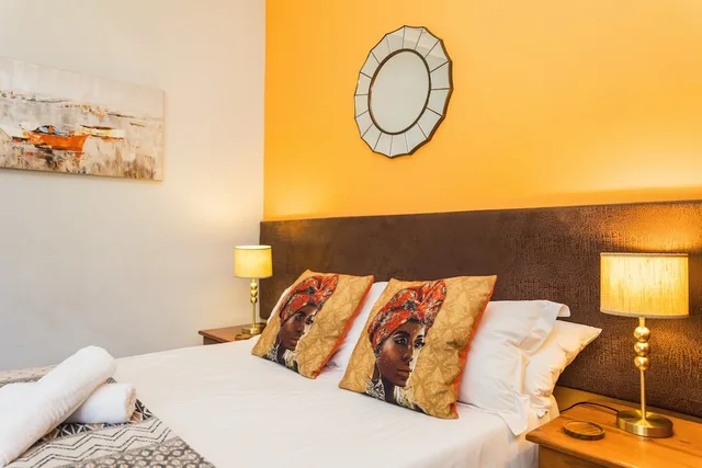 Inner, Guest Room, Family, 1 Queen and 1 Single Bed، Rozendal Guest House 2/3