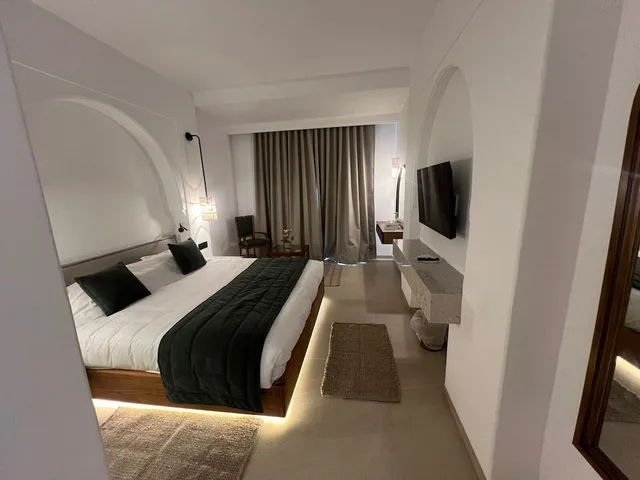 بنغل سوبيريور بسرير كينج بإطلالة على الحديقة، Al Jazira Beach 2/4