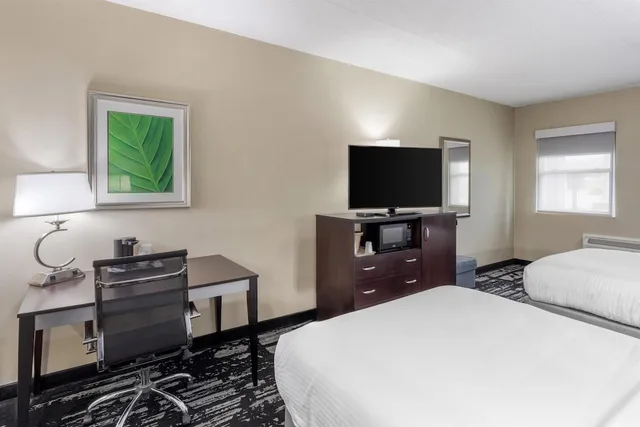 غرفة قياسية بسريرين مزدوجين، Best Western Owego Inn 5/9