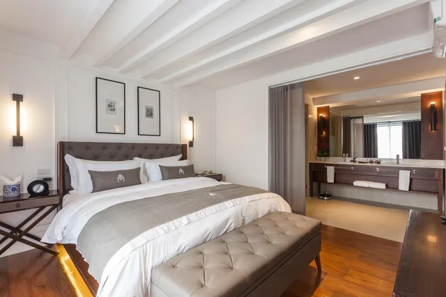 جناح بسرير مزدوج بغرفة نوم واحدة مع أريكة، Marine Beach Hotel Pattaya 1/1
