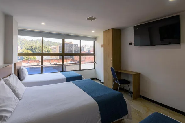 غرفة بسريرين مزدوجين، Hotel Med Estadio 1/7