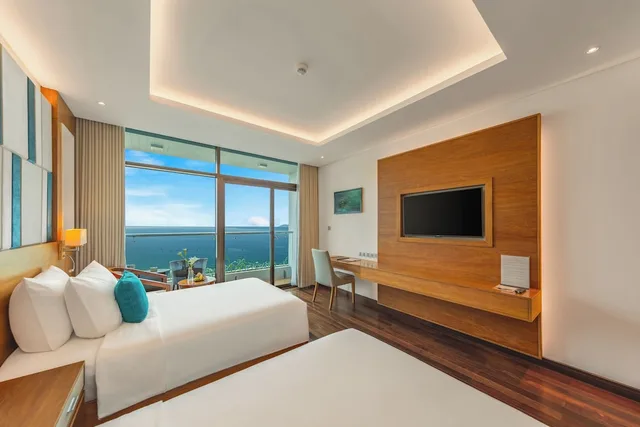 Deluxe, 2 Double Beds, Ocean Front, Balcony, Mandila Beach Hotel Danang 4/7