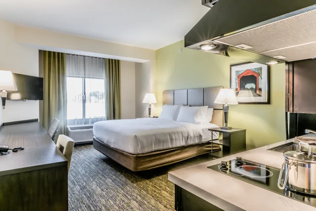 جناح استوديو بسرير كينج لذوي الإعاقة، CANDLEWOOD SUITES HARTFORD DOWNTOWN 1/1