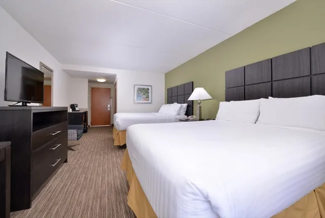 غرفة قياسية بسريرين كوين، Holiday Inn Express Hotel And Suites Mooresville Lake Norman 1/5
