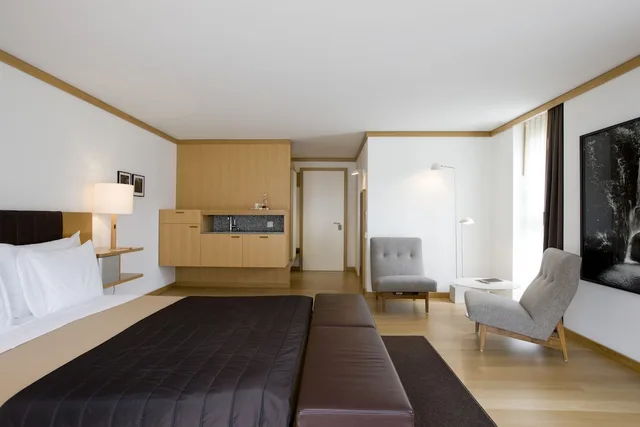 Design, King Bed، The Omnia 1/6
