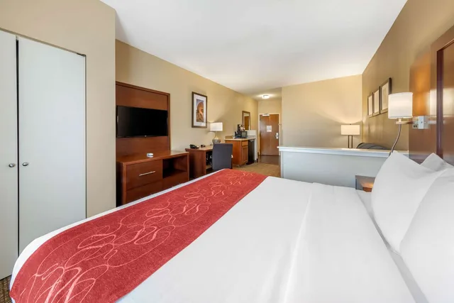 Suite, King Bed, Comfort Suites Barstow Near I-15 1/2