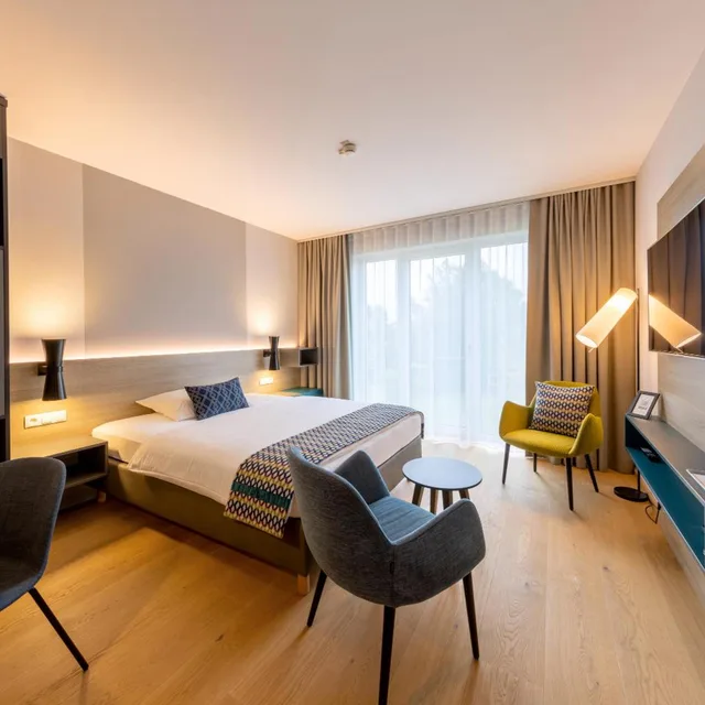 غرفة سوبيريور بسرير كينج، Parkhotel Maximilian Ottobeuren 4/10