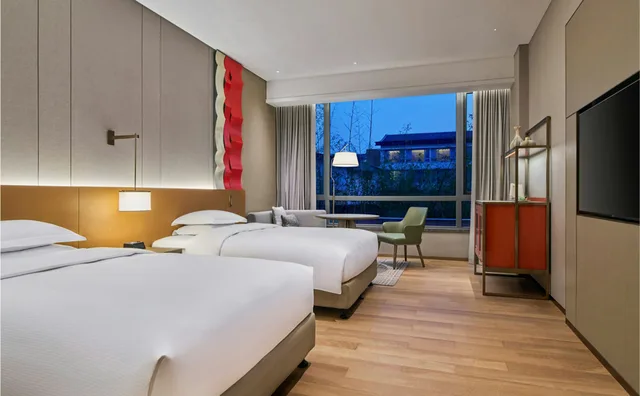 غرفة تنفيذية بسريرين منفصلين، DoubleTree by Hilton Jiangxi Fuzhou 1/3