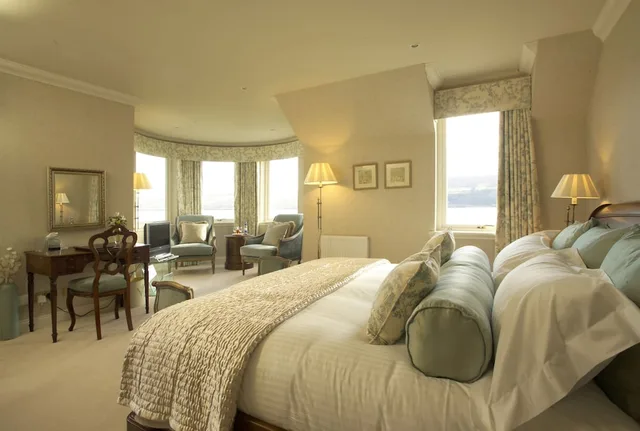 Plus, Premier, King Bed, Lake View، Loch Ness Cottages 1/2