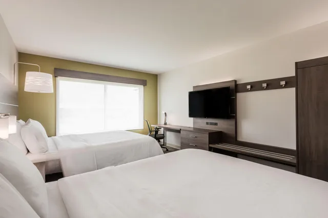 غرفة بسريرين كوين، Holiday Inn Express and Suites Welland 2/10