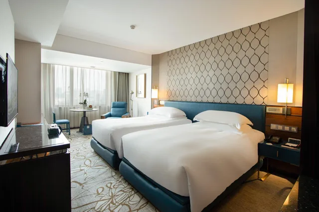 غرفة بزنس بسرير كوين، Xiamen Airlines Lakeside Hotel 2/2