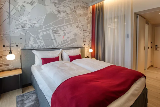 غرفة سوبيريور بسرير كوين، IntercityHotel Berlin Airport BER Terminal 1+2 2/8