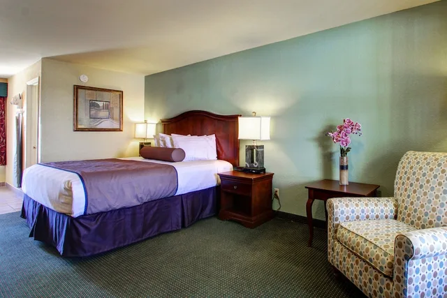 جناح بسرير كينج، Key West Inn Tunica 3/4