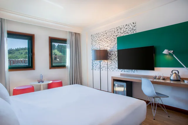 غرفة بريميوم بسرير كينج، Hotel Santiago Plaza Affiliated By Melia 10/10