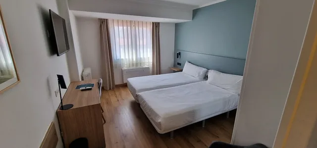 غرفة قياسية بسرير مزدوج، Principe de Asturias Hotel 1/10