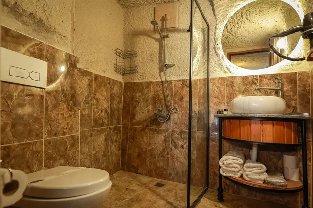 غرفة جونيور بسرير كينج، Mia Cappadocia Cave Hotel 3/4