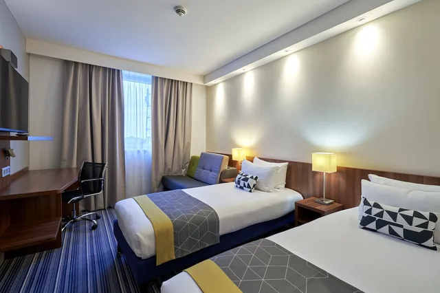 غرفة قياسية بسريرين منفصلين، Holiday Inn Express Strasbourg Centre 4/10