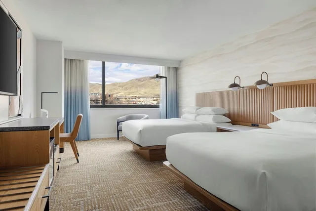 Room, 2 Queen Beds, Valley View، Marriott University Park 4/8