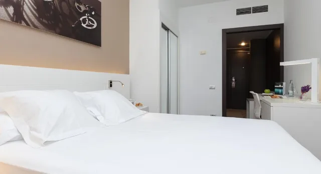 غرفة قياسية مفردة بسرير مزدوج، Urh Ciutat de Mataro 7/10