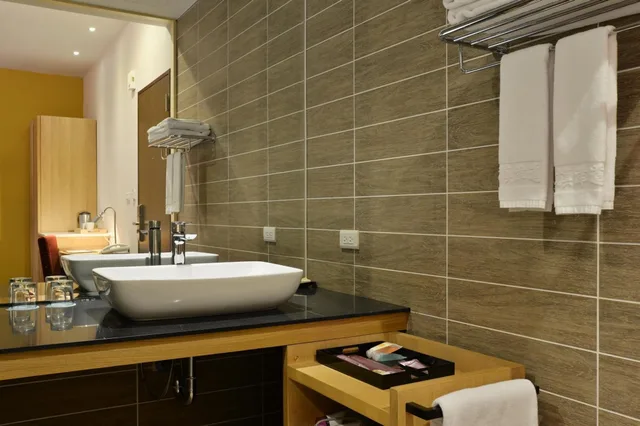 City, Classic, Quadruple, 2 Queen Beds, In Young Hotel 3/5