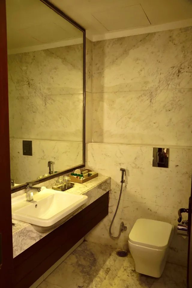 جناح بسرير كينج، The Fern Residency Sarnath 4/4
