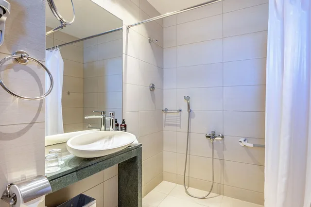 غرفة بسريرين منفصلين لذوي الإعاقة، Astir Odysseus Kos Resort and Spa 6/10