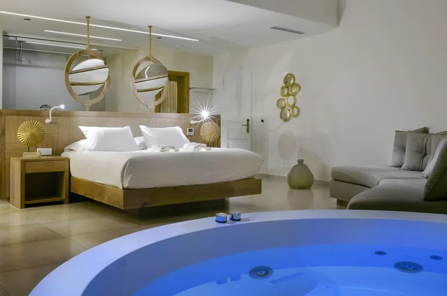 جناح فاخر بسرير مزدوج بمسبح خاص، Anax Resort and Spa 3/3