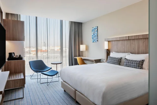 غرفة بسرير كينج بإطلالة على المدينة، Courtyard by Marriott Szczecin City 1/8