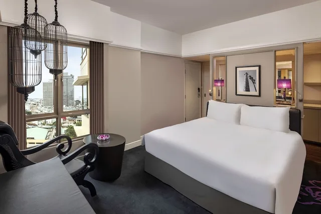 غرفة كلاسيكية بسرير كينج بإطلالة على المدينة، Sofitel Saigon Plaza Hotel 2/3