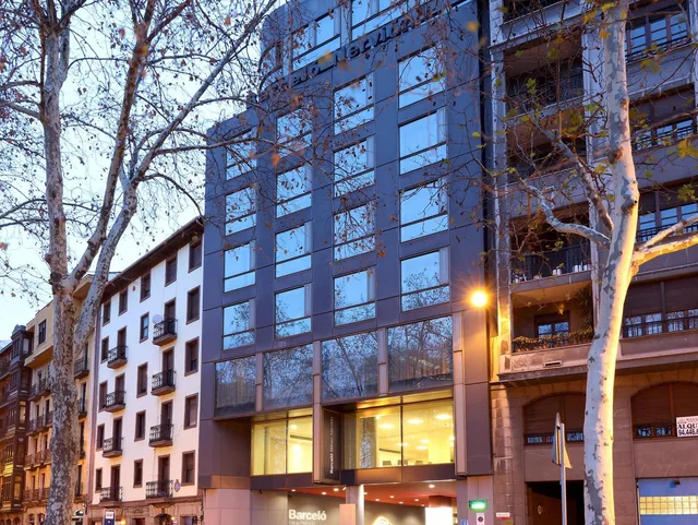 غرفة عائلية بسرير فردي مع أريكة، Barcelo Nervion 1/1