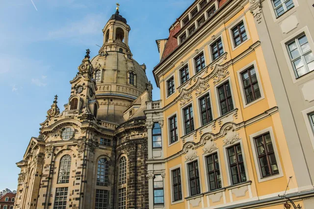 شقة سوبيريور بسرير كينج وسريرين منفصلين مع أريكة، Suitess An Der Frauenkirche 1/3