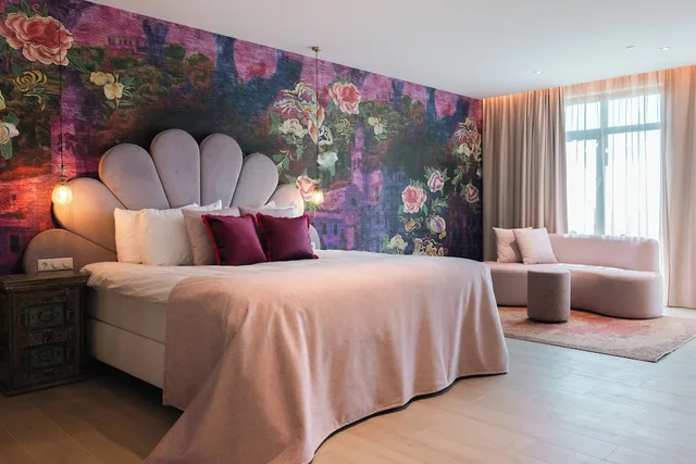 Suite, King Bed, Van Der Valk Hotel Houten Utrecht 1/2