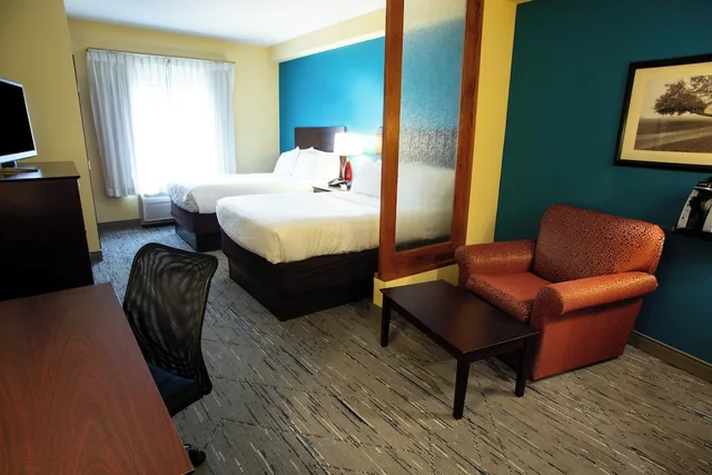 غرفة قياسية بسريرين مزدوجين، Holiday Inn Express & Suites Harrisburg W - Mechanicsburg 3/7