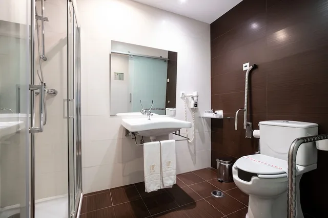غرفة مفردة بسريرين منفصلين بإطلالة، Hotel Fatima 8/8