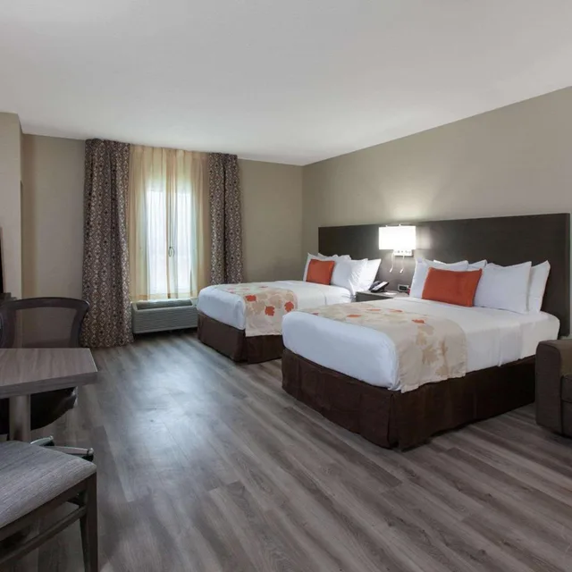 جناح استوديو بسريرين مزدوجين بحوض استحمام لذوي الإعاقة، Hawthorn Suites By Wyndham Odessa 1/4