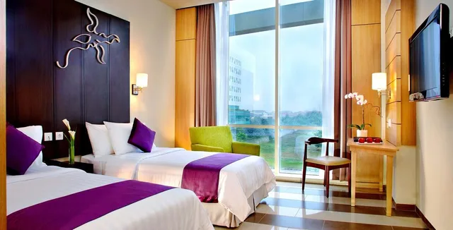 غرفة سوبيريور بسريرين منفصلين، Atria Hotel Gading Serpong 1/2