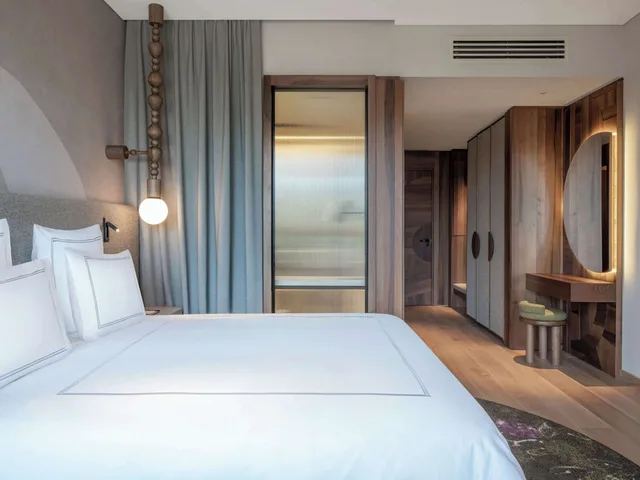 Swiss, Superior, Queen Bed، Swissotel Tbilisi 2/10