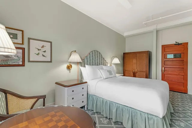 Family, 2 Queen Beds, Parlor، Omni Mount Washington Resort 1/8