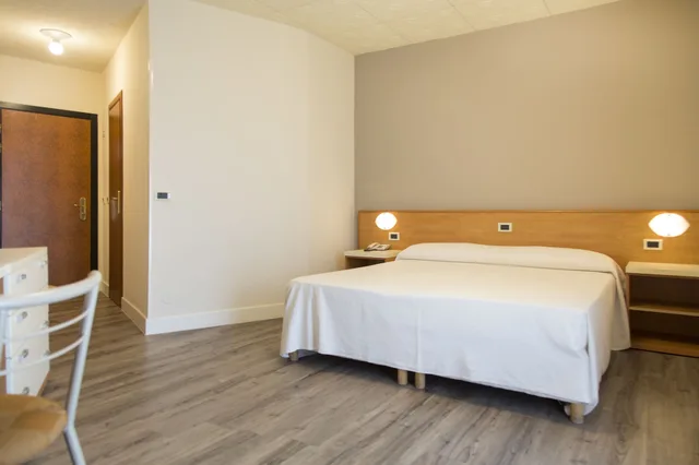 غرفة قياسية بسريرين منفصلين، Hotel Royal Village 6/10
