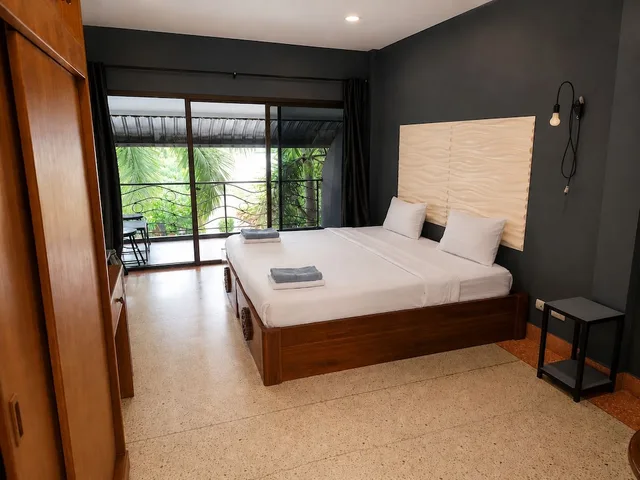 غرفة عائلية بسرير كوين وسريرين منفصلين، Momento Resort 4/6