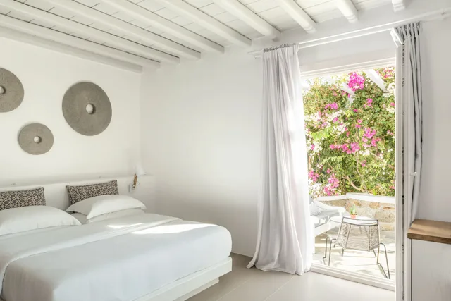 غرفة ديلوكس بسريرين منفصلين مع أريكة، A Hotel Mykonos 1/7