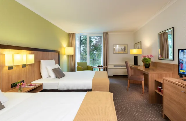 غرفة سوبيريور رباعية بسرير مزدوج، Leonardo Hotel Dusseldorf Airport Ratingen 1/10
