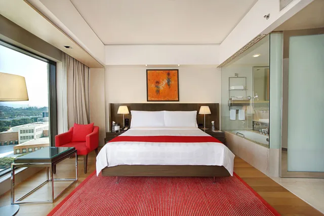 Preferred, King Bed، TRIDENT BANDRA KURLA 3/9