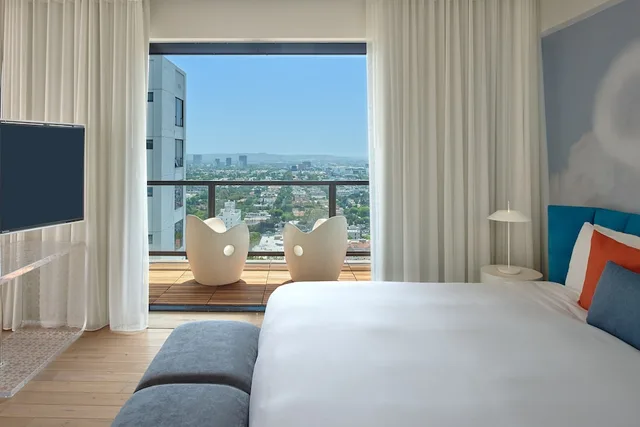 Loft, King Bed, Sky View، The Valorian Los Angeles, Curio Collection by Hilton 1/1