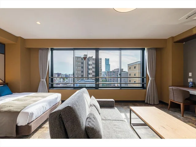 غرفة بريميوم بسريرين مزدوجين مع أريكة، Hotel Shinpoin Osaka 1/2